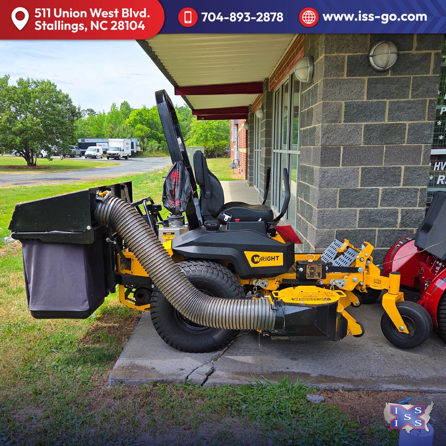 Wright ZXT 61" Zero-Turn Mower w/ GCS 3-Bagger System (Demo Clearance)